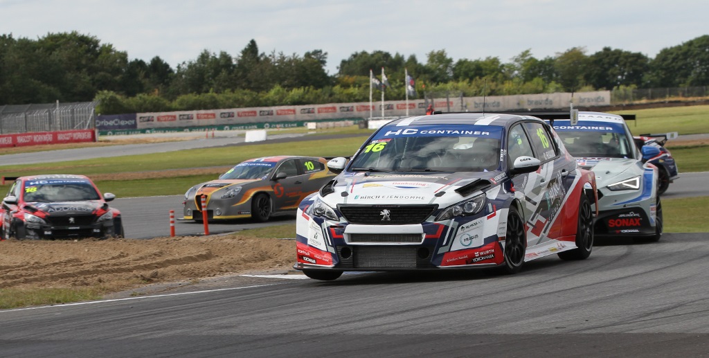 Casper Elgaard skal have indhentet den førende Kasper H. Jensen.
(Foto: Motorsporten.dk)